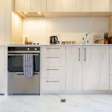 Serenity In The Centre: 2 Bed 2 Bath 크라이스트처치 외부 사진