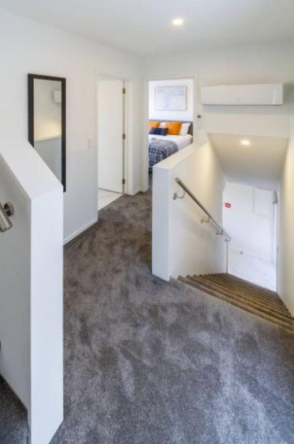 Serenity In The Centre: 2 Bed 2 Bath 크라이스트처치 외부 사진