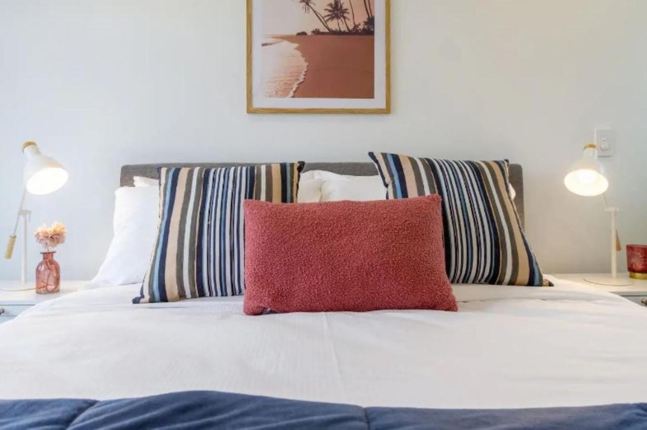 Serenity In The Centre: 2 Bed 2 Bath 크라이스트처치 외부 사진