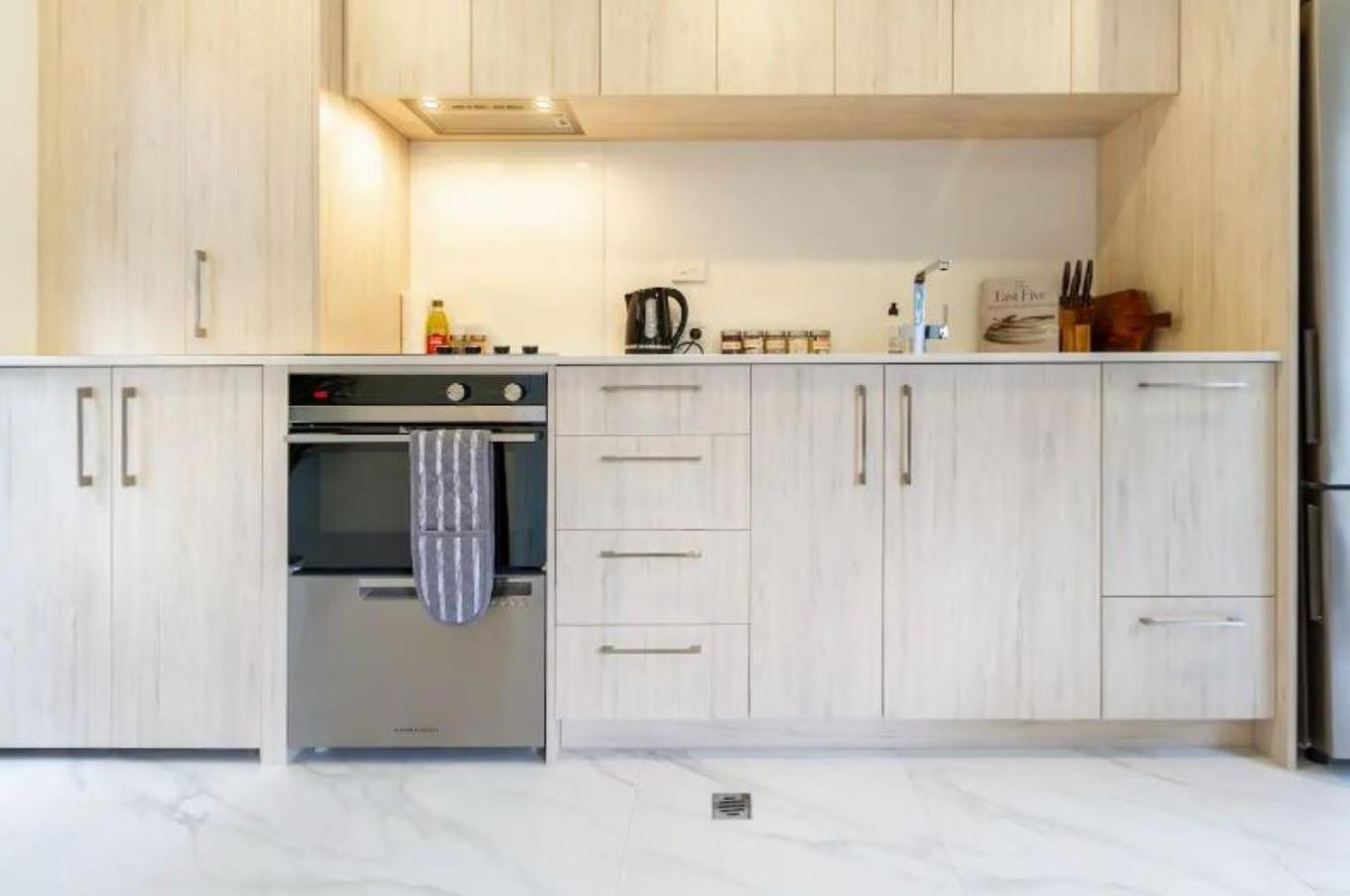 Serenity In The Centre: 2 Bed 2 Bath 크라이스트처치 외부 사진